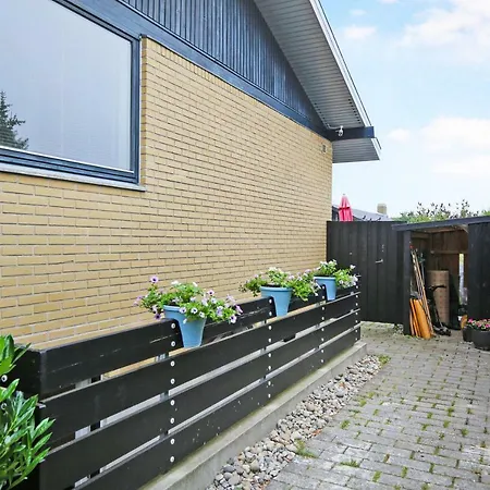 Guest Near Beach And Copenhagen Apartmán *